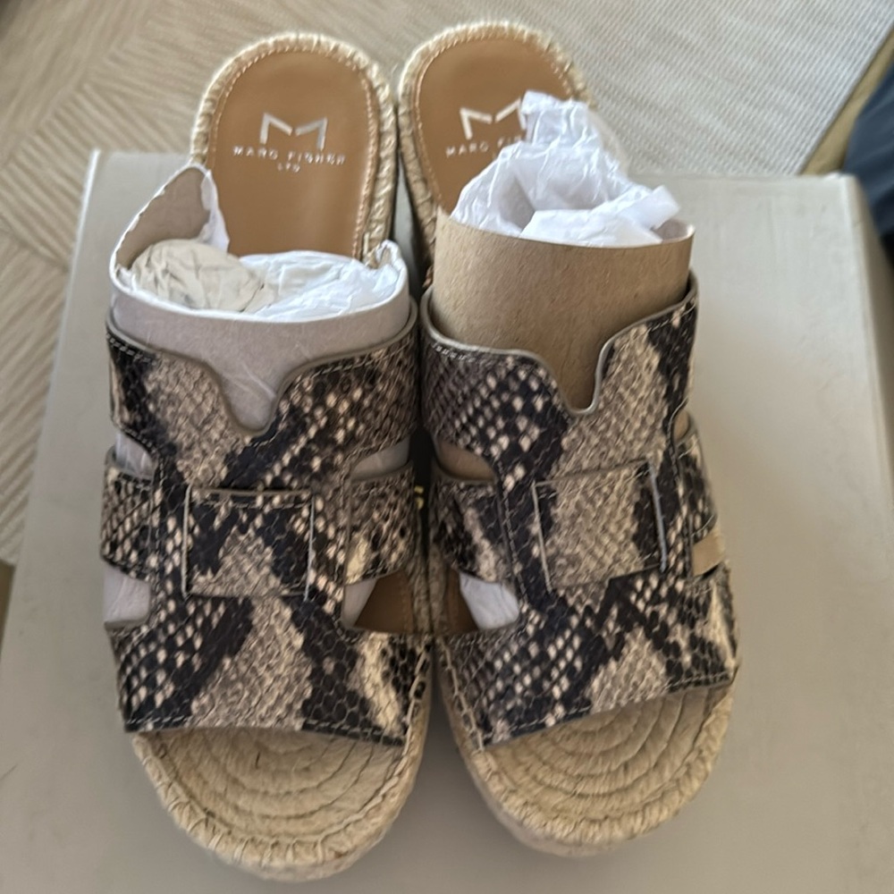Marc Fischer sandals never worn